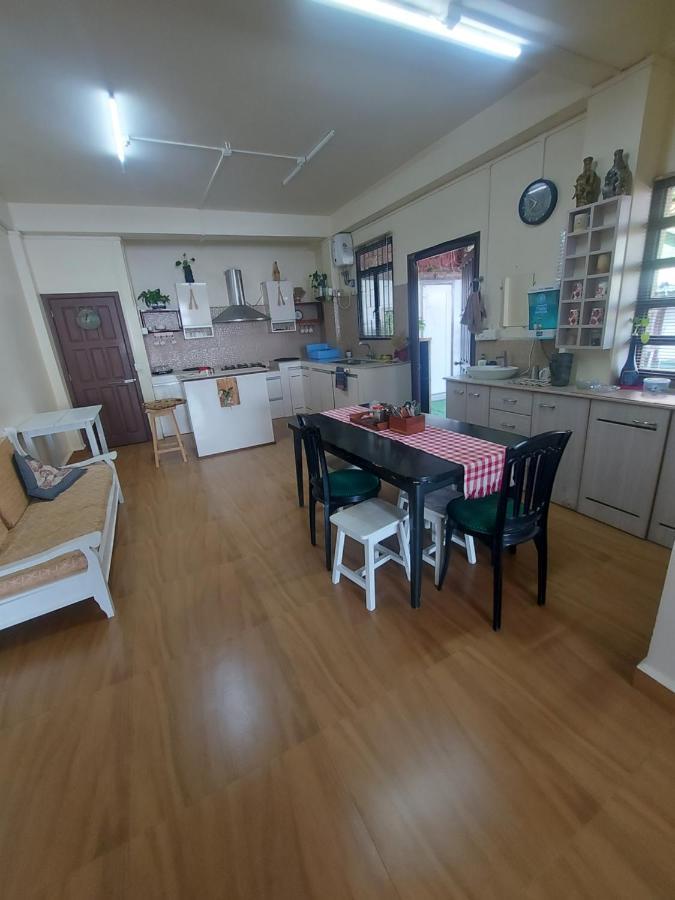Giftland Homestay Аиджал Экстерьер фото