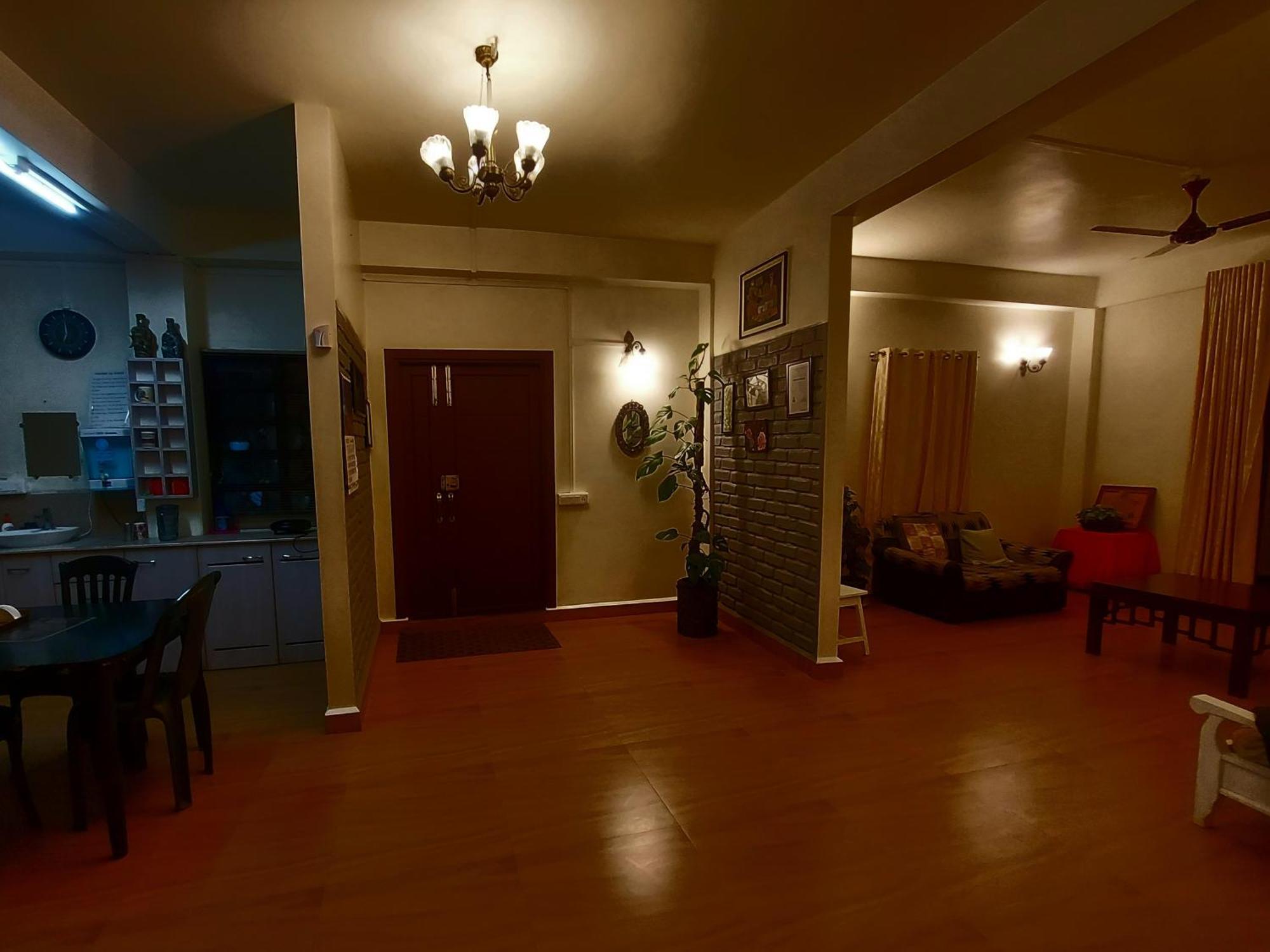 Giftland Homestay Аиджал Экстерьер фото