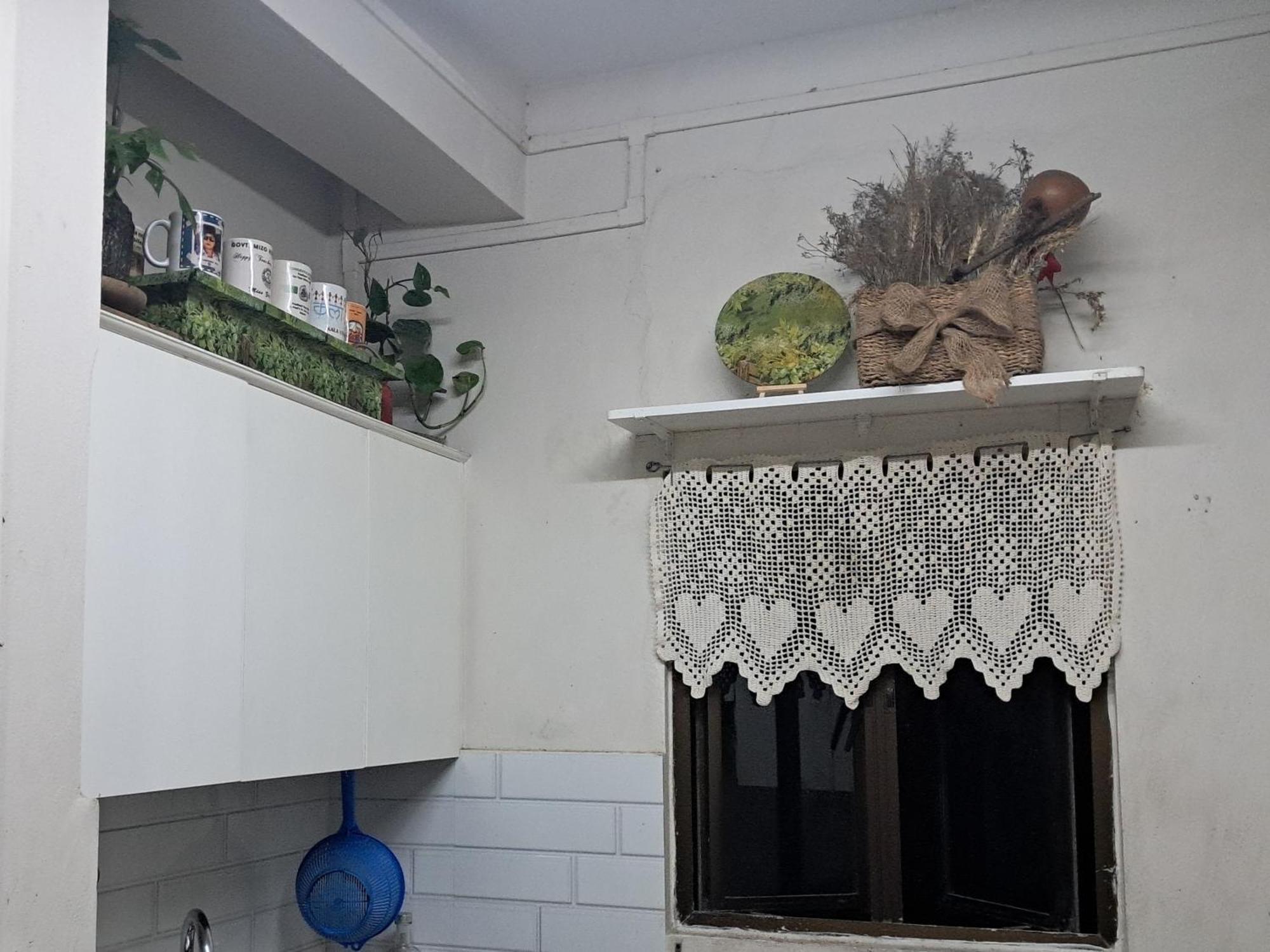 Giftland Homestay Аиджал Экстерьер фото