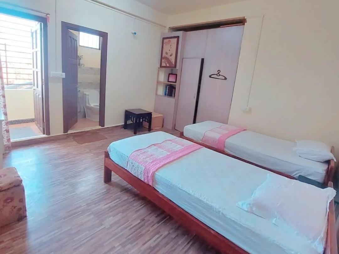 Giftland Homestay Аиджал Экстерьер фото